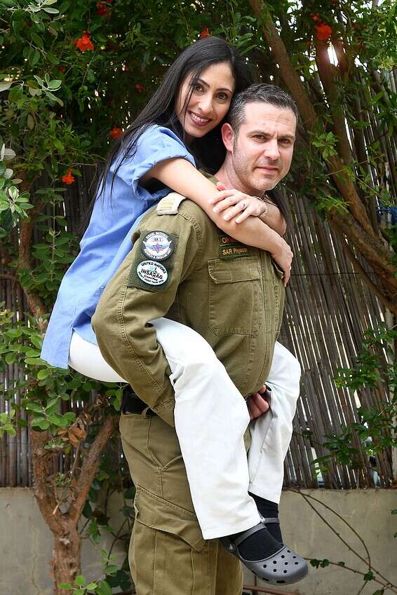 נושאים בנטל, תרתי משמע // צילום: אפרת אשל