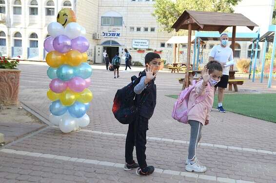 ממש עוד כמה ימים לפתיחת הלימודים // צילום: דודו גרינשפן