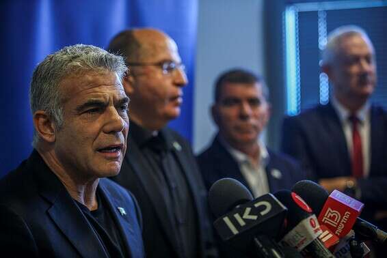 לפיד, גנץ, אשכנזי ויעלון, בשנה שעברה // צילום ארכיון: אורן בן חקון