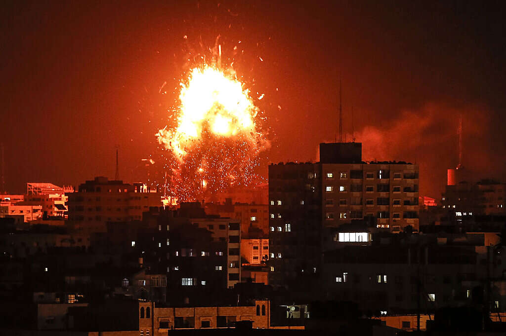 תקיפץ צה"ל ברצועת עזה // צילום ארכיון: איי.א,.פי // תקיפץ צה"ל ברצועת עזה // צילום ארכיון: איי.א,.פי ,