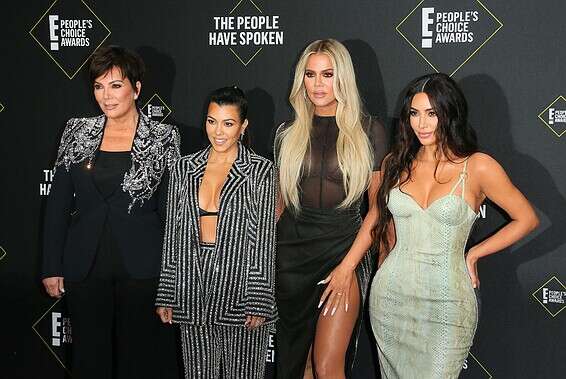 מלכות הטראש פורשות. משפחת קרדשיאן // צילום: AFP