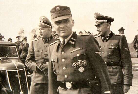 רודולף הס במלחמת העולם השנייה. ריינר ביקש למכור את חפציו האישיים ליד ושם // צילום: AP