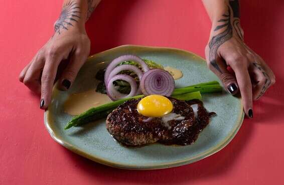 ה"המבג" של קיטו קאטו // צילום: דרור עינב