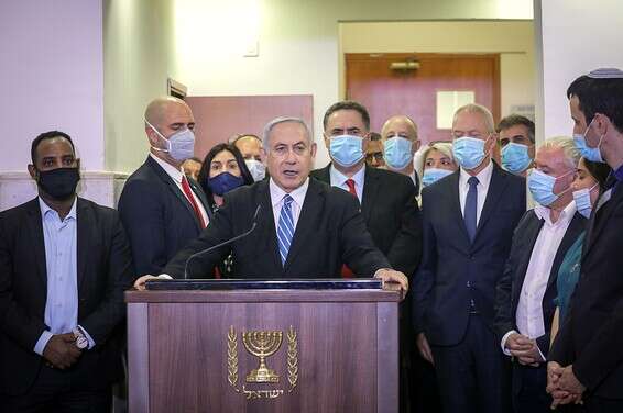 נתניהו בפתח משפטו // צילום ארכיון: יונתן זינדל/פלאש90