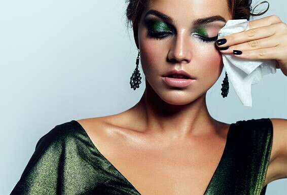 מקווים שיש לך גם סבון פנים שומני // צילום: Getty Images