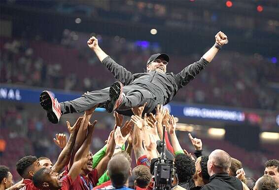 מונף על ידי השחקנים // צילום: gettyimages