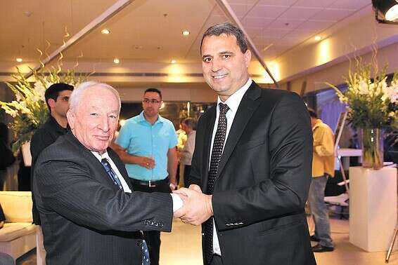 אלי אלעזרא עם יהודה ויינשטיין בהשקת מותג אופנועים מבית אלבר מוטו 