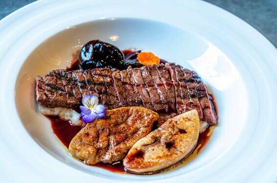 חלונות סינטה וכבד אווז של ואלרו // צילום: חנה טייב