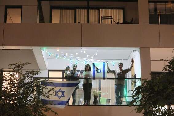 המרפסות לבשו חג