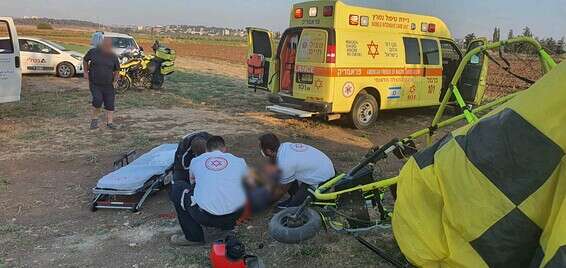 התרסקות מצנח הרחיפה בכפר ביאליק // צילום: מד"א