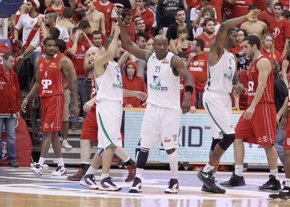 קאר במדי מכבי חיפה. היחיד שצעק על דונטה סמית' // צילום: אלן שיבר