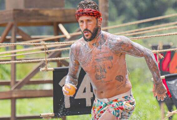 האח, אסי בוזגלו, ב"הישרדות VIP". "זכה לפוקוס שמגיע לו" צילום: אור דנון