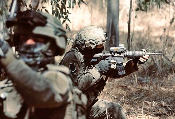 בדרך להגשים את חזון הצבא הקטן והחכם. לוחמי "רפאים" באימון // צילום: אורן כהןן