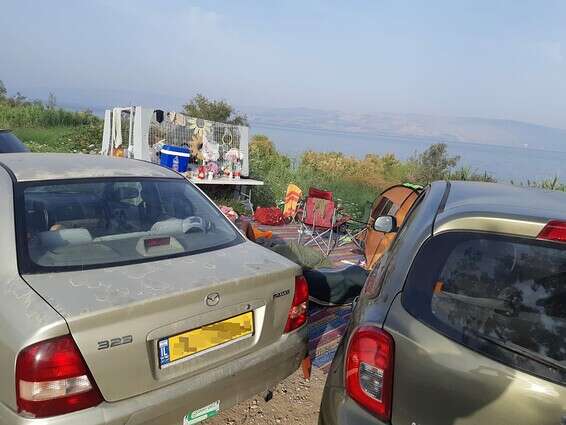 פינוי נופשים מחופי הכינרת המזרחית // צילום: יחידת פיקוח ואכיפה רשות הכינרת