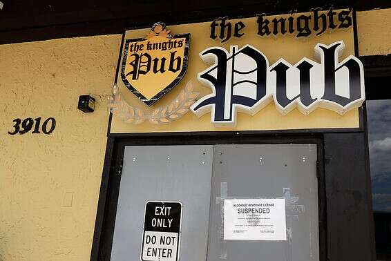 פאב סגור במדינת פלורידה // צילום: איי.פי