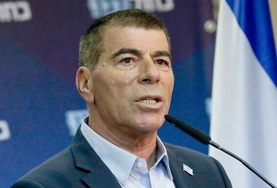 "אם לא יבחנו חלופות תהיה בעיה. גבי אשכנזי // צילום: יהודה פרץ