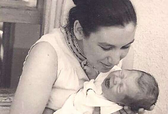 ללי שמר בינקותה, עם אמה נעמי ז"ל