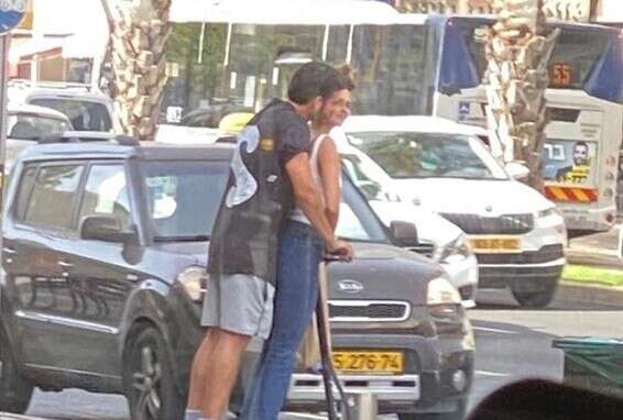 עדיין בלי קסדה. שוויצר וסולטן