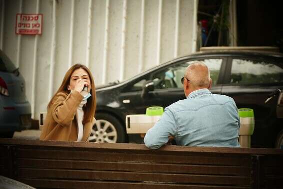 קפה בשדרה // צילום אמיר מאירי