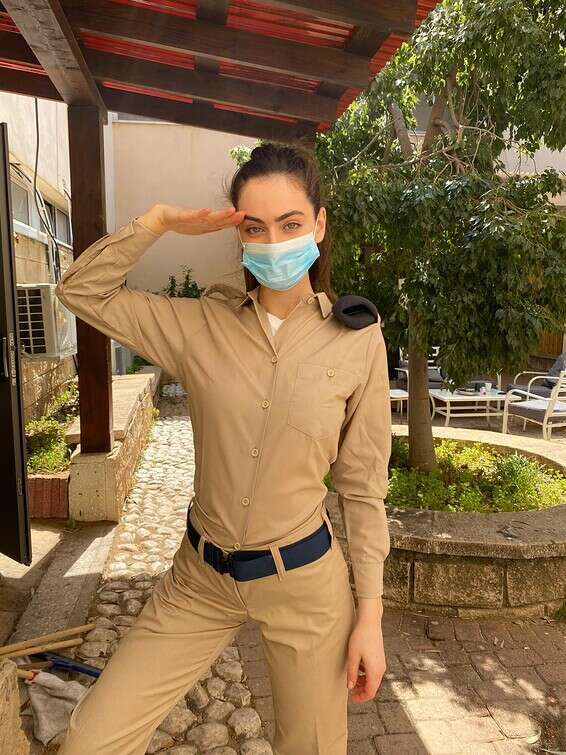 ...אחרי. יעל שלביה על מדים // צילום: דו"צ