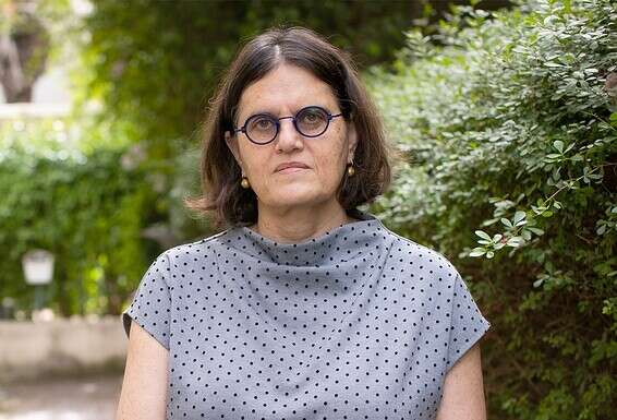 "לחלק מהצעירות, הבית הוא המקום הכי מסוכן". ד"ר מיכל קומם