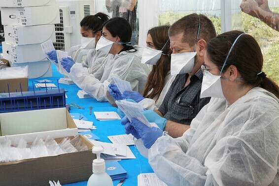 אף אחד לא רוצה לחזור לקלפי בעיצומה של הקורונה // צילום: קוקו