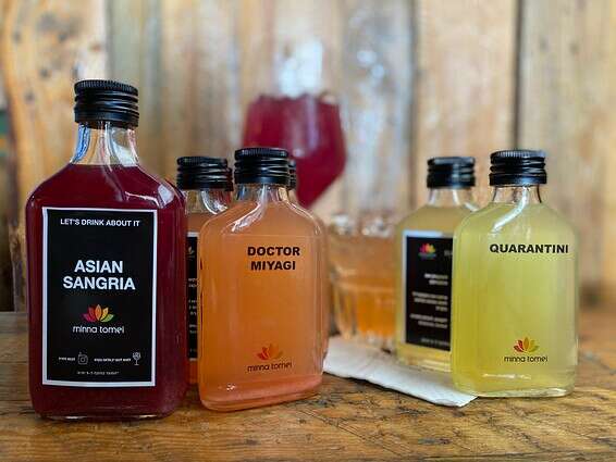 חובה. הקוקטיילים המבוקבקים של מינה טומיי // צילום: טל קריבושה