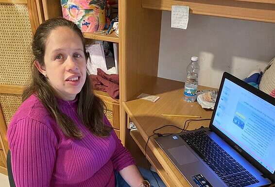 ליאור שמואלביץ בפרויקט "עוצמות". "הכי נחמד שאני לומדת עם המשפחה בבית" 