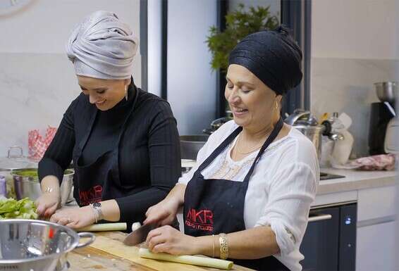 ב"המטבח המנצח". "אנחנו שואפות להפוך את האוכל לעשייה מרכזית, אבל לא מסעדה, אלא סדנאות, בישול לאנשים, קייטרינג" צילום: טלי רוגב