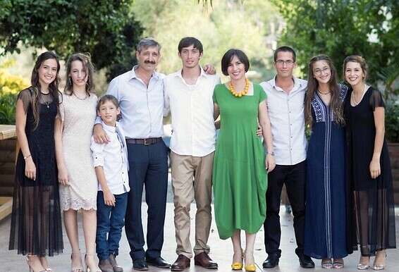 ד"ר יעל כהן והמשפחה // צילום: יוני מלכא