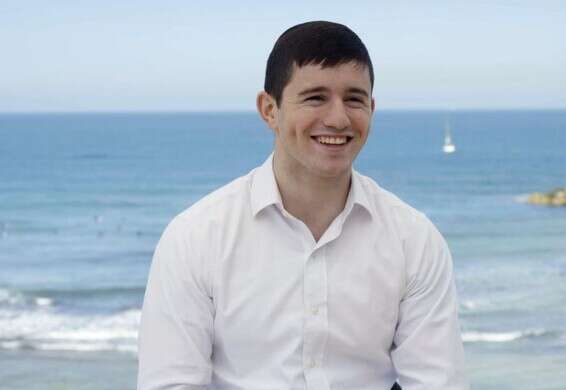 "שכל אחד יעשה כרצונו". אברהם פופקו