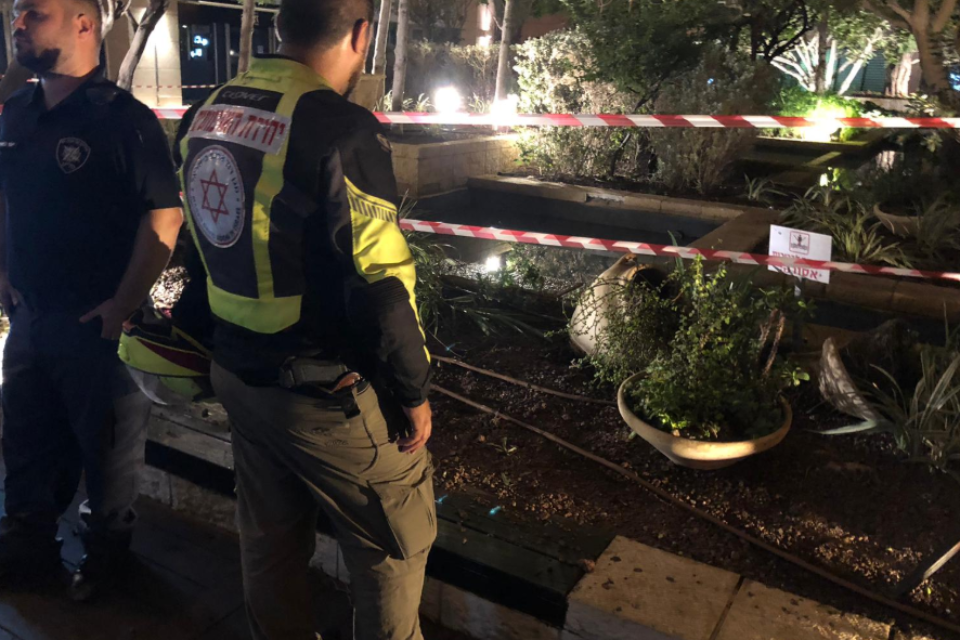 זירת האירוע בת"א // צילום: יששכר ויס, תיעוד מבצעי מד"א , 
