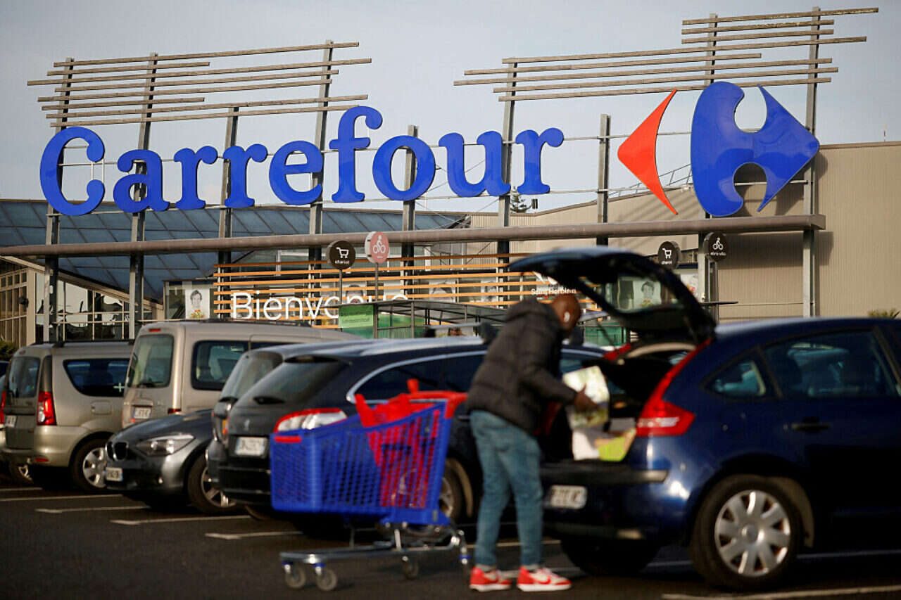 cutting losses? The international food chain sells branches throughout the country