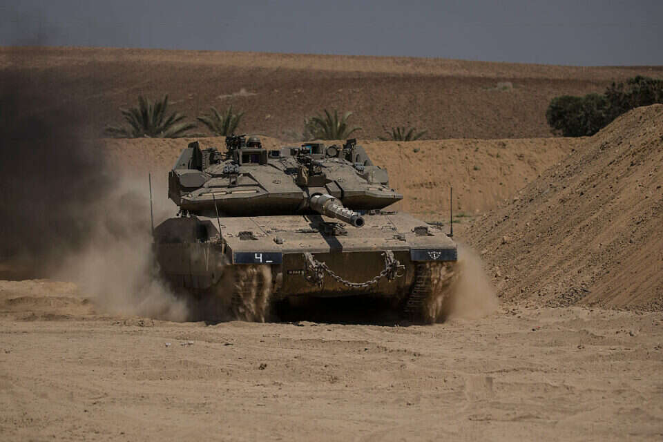 טנק בגבול רצועת עזה ,