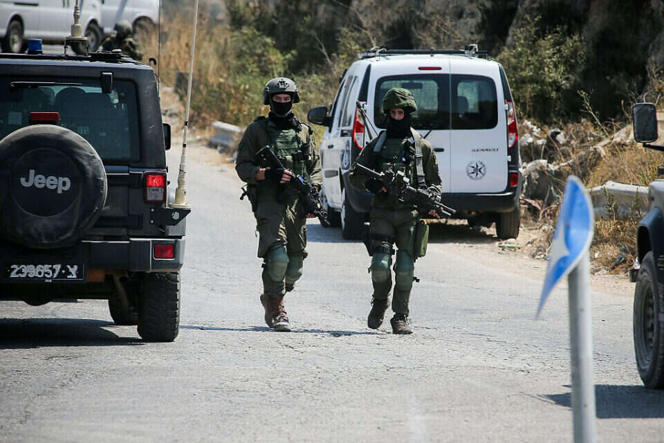 זירת הפיגוע בדולב // צילום: אורן בן חקון // זירת הפיגוע בדולב // צילום: אורן בן חקון ,