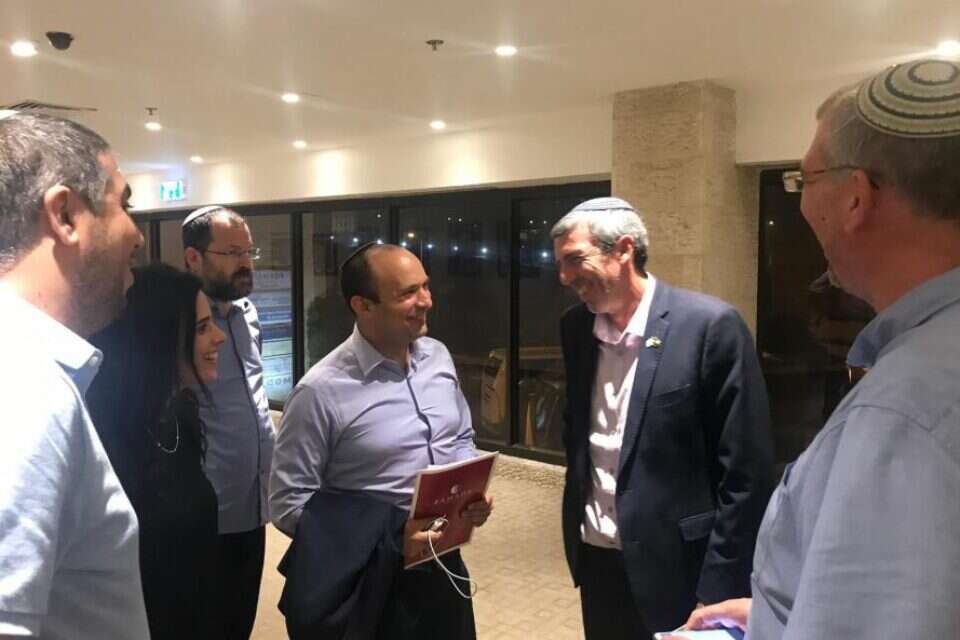 יש התקדמות, אין סיכום. פרץ, בנט ושקד בסיום המו"מ // יש התקדמות, אין סיכום. פרץ, בנט ושקד בסיום המו"מ ,