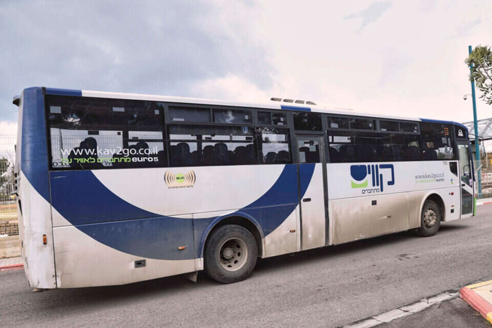 אוטובוס של חברת קווים , יהושע יוסף