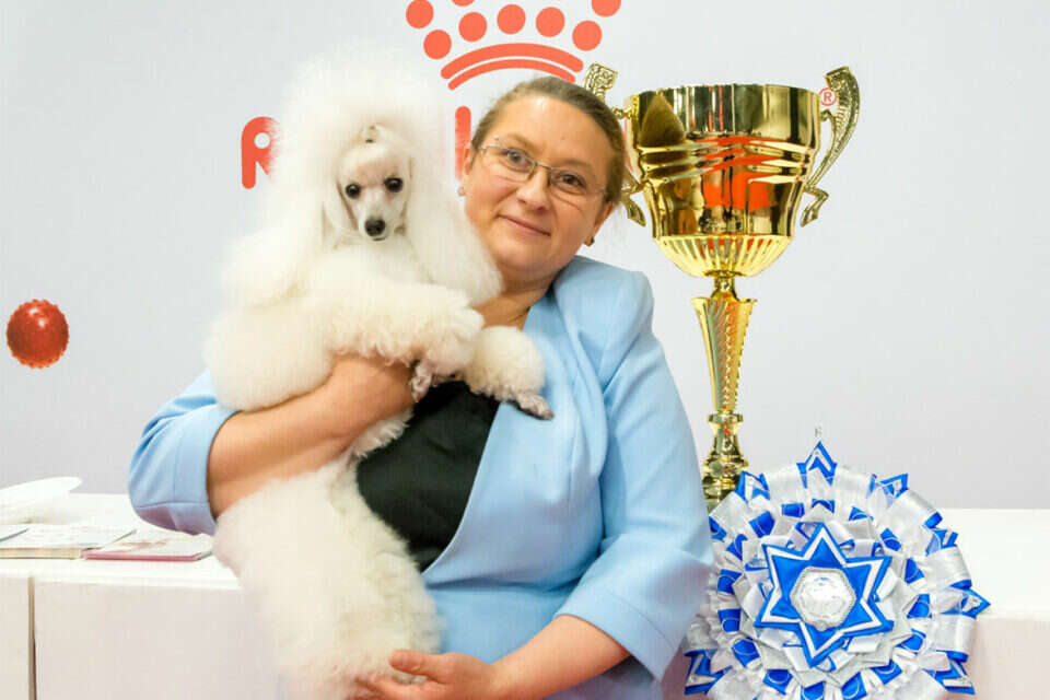 טל וסנואו, זוכת המקום הראשון , יגאל פרדו