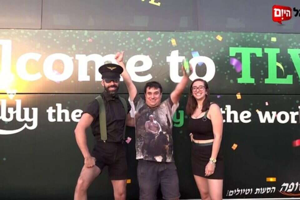 ,
