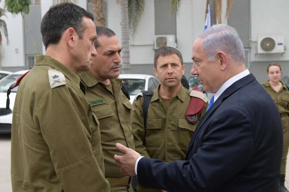 צילום: עמוס בן גרשום - לע"מ // נתניהו בסיור בדרום ,