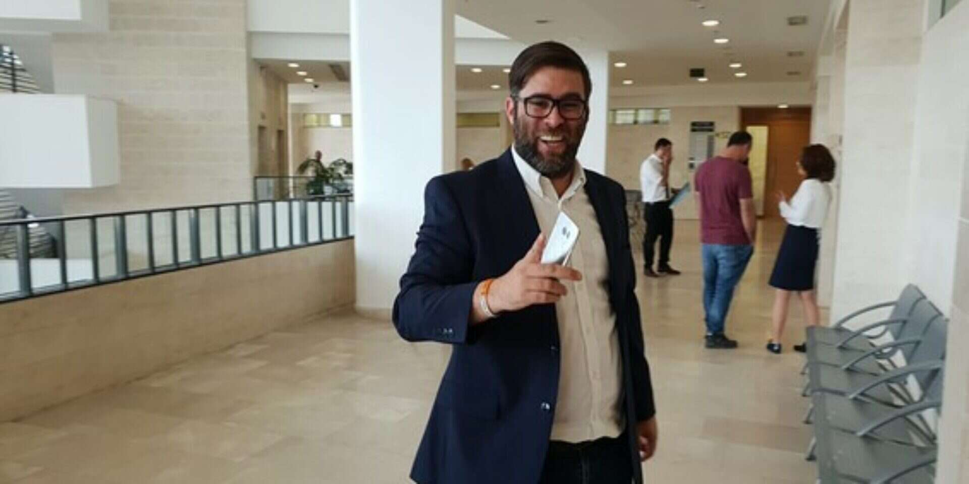 אורן חזן בכניסה לבית המשפט, הבוקר // צילום: ירון דורון // אורן חזן בכניסה לבית המשפט, הבוקר // צילום: ירון דורון ,
