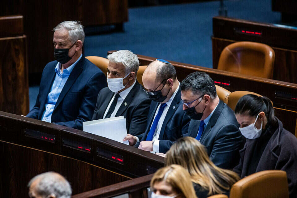 בכירי הממשלה , אורן בן חקון