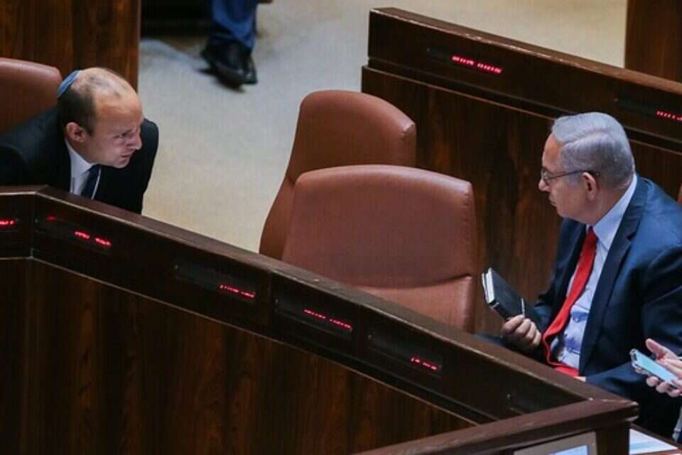 עימות בין נתניהו ובנט על רקע המצב בדרום // צילום: אורן בן חקון // עימות בין נתניהו ובנט על רקע המצב בדרום // צילום: אורן בן חקון ,