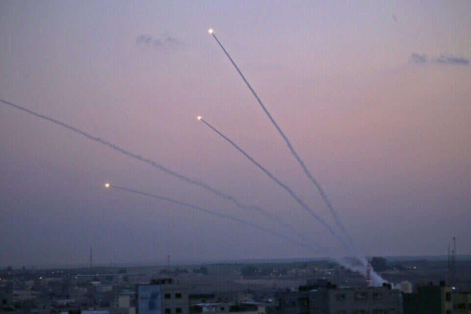 שיגור רקטות // צילום ארכיון: אי.אף.פי // שיגור רקטות // צילום ארכיון: אי.אף.פי ,