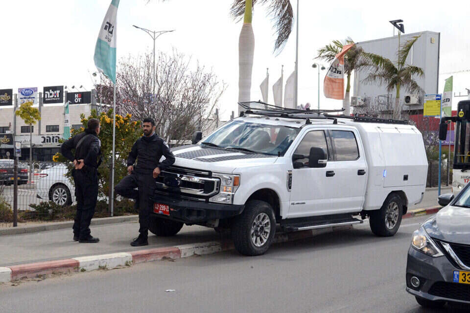 כוחות משטרה מסיירים בסמוך לזירת הפיגוע , דודו גרינשפן