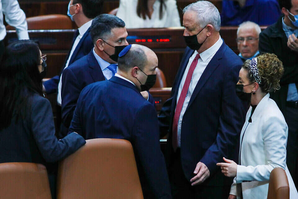 בנט, גנץ וסער , אורן בן חקון