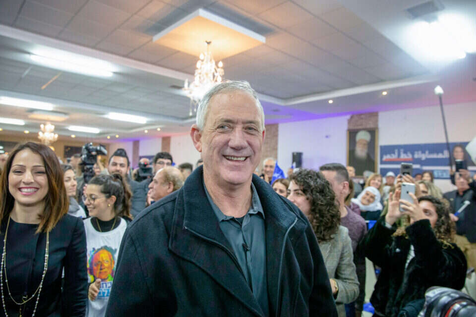 בני גנץ בביקור בדליית אל-כרמל // צילום: מישל דוט קום // בני גנץ בביקור בדליית אל-כרמל // צילום: מישל דוט קום ,