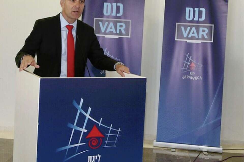 ארז כלפון: "המטרה היא להביא צדק למגרשי הכדורגל" // צילום: אלן שיבר // ארז כלפון: "המטרה היא להביא צדק למגרשי הכדורגל" // צילום: אלן שיבר ,