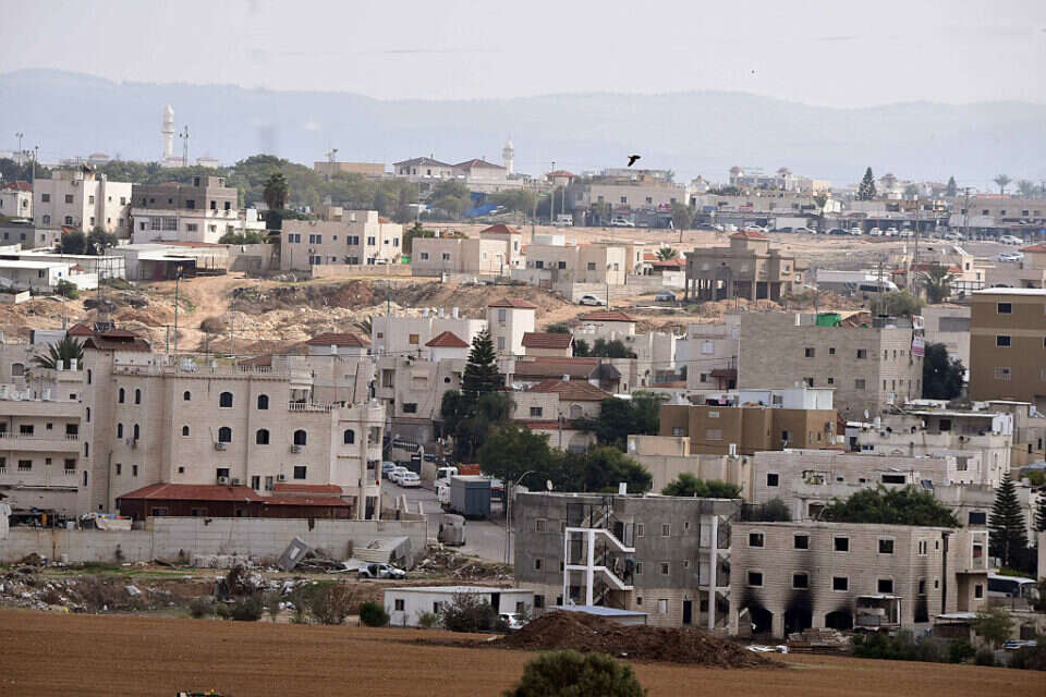 העיר הבדואית רהט. "לבחור בדרך הארוכה-קצרה" , דודו גרינשפן