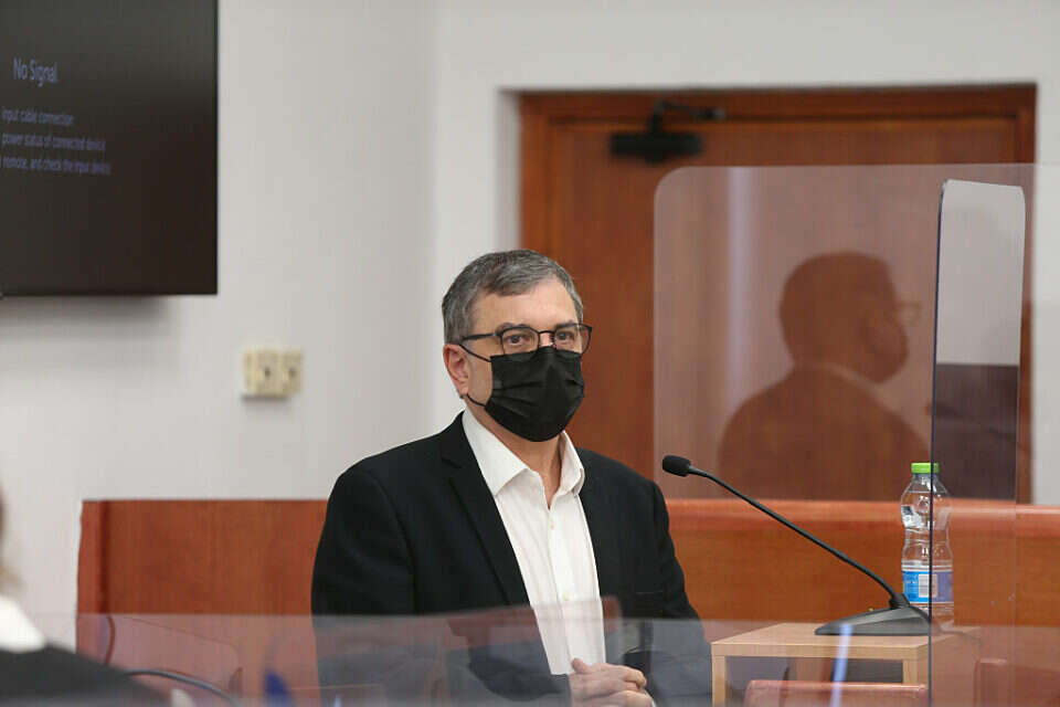 פילבר בבית המשפט, ארכיון , עמית שאבי